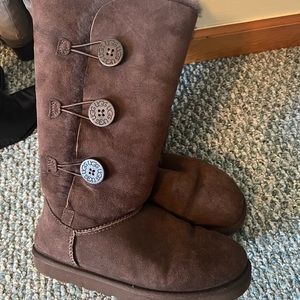 Ugg boots size 8 brown
